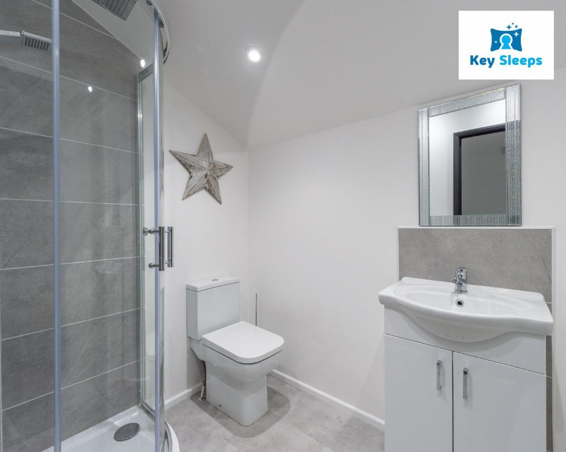 Five Bedroom Spacious Modern House By Keysleeps Short Lets Workington Lake District Beach Kültér fotó