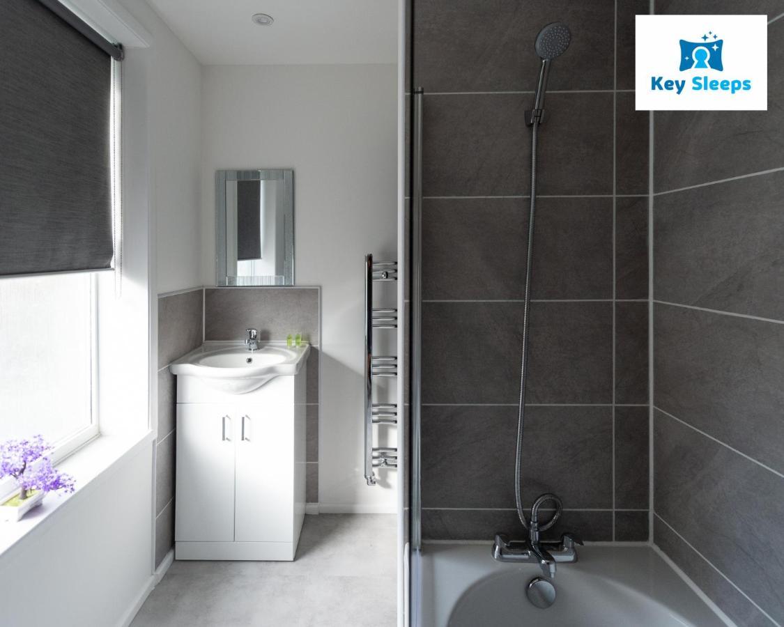 Five Bedroom Spacious Modern House By Keysleeps Short Lets Workington Lake District Beach Kültér fotó